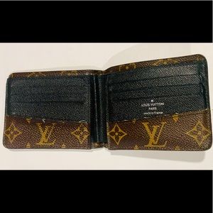 Louis Vuitton Gaspar Wallet